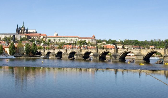 Avoid visiting the Charles Bridge in the middle of the day