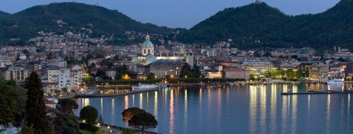 The Christmas holidays are also a good timing to visit Lake Como, during which the cities surrounding the lake are lit