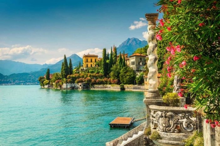     italyn Lake Como is one of the most popular tourist destinations in Italy