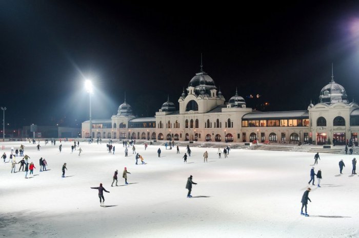 The winter season in Budapest is very cold and despite this one of the best times to visit Budapest throughout the year