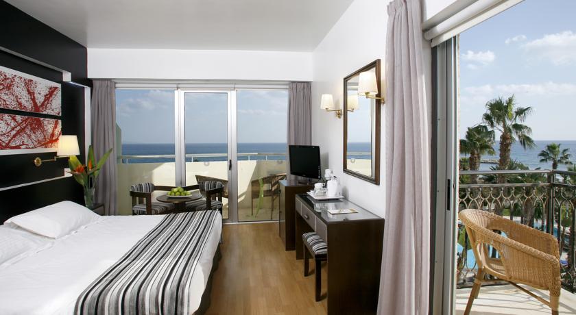 Top 5 recommended hotels in Larnaca Cyprus 2022