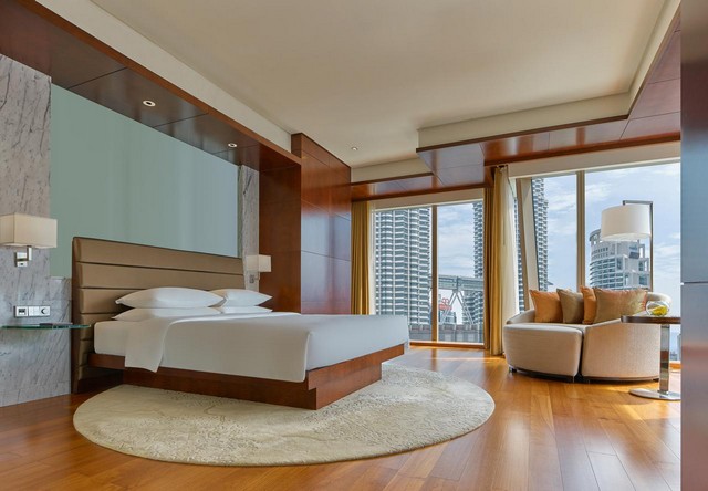 The Grand Hyatt Hotel is the best hotel in Kuala Lumpur with all the benefits of location, services, facilities and excellent accommodation options.