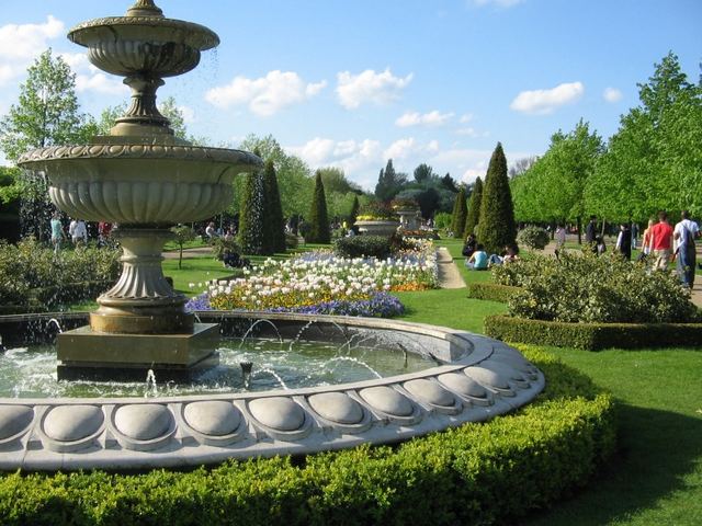 Regent's Park is one of the most important parks in London