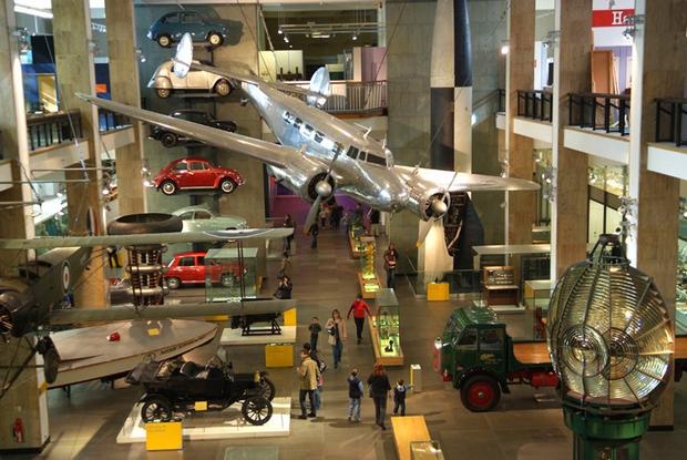 The London Science Museum is one of the most important tourist places in the city of London, England