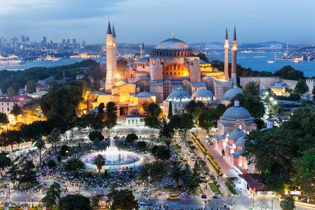 Tourist places in Sultanahmet area - sightseeing tours in Istanbul