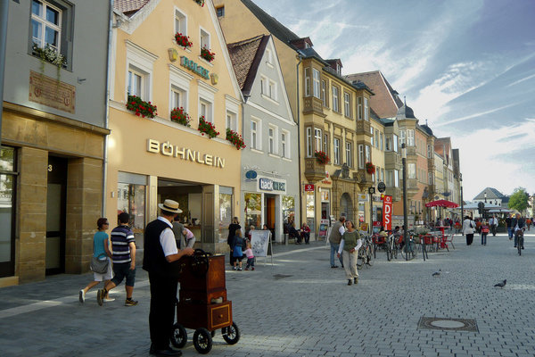 Maximilian Street is one of the most famous shopping streets in Munich