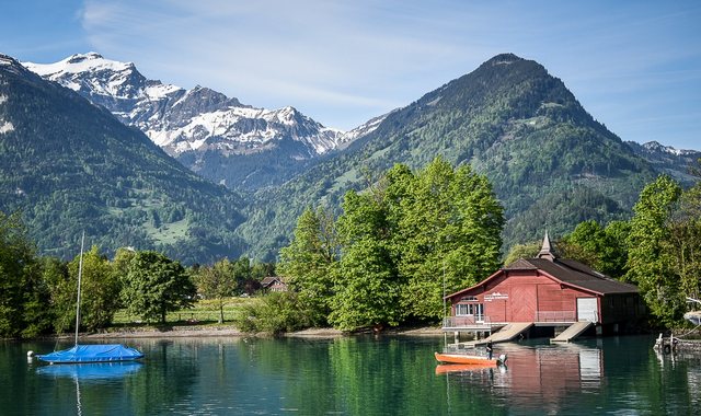 Lake Brienz in Interlaken