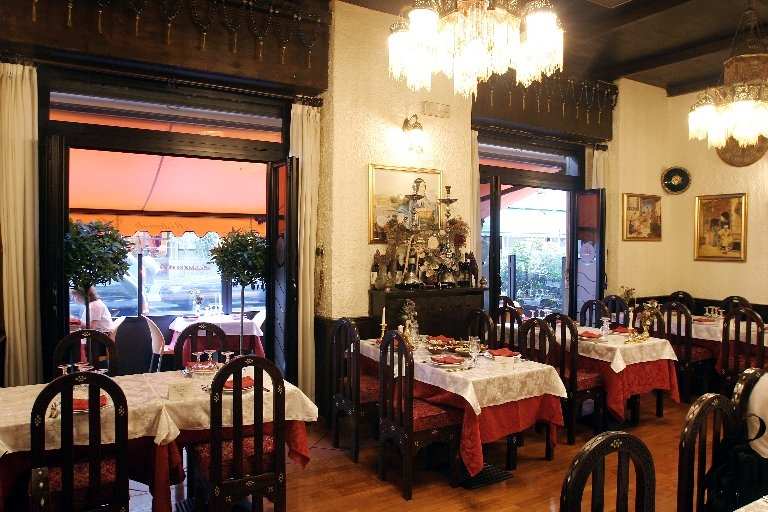Aladdin Restaurant in Milan Italy is one of the best Arabic restaurants in Milan