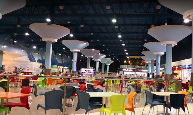 Dareen Dammam Mall is one of the famous places in Dammam