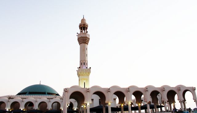 The floating mosque in Jeddah has many domes