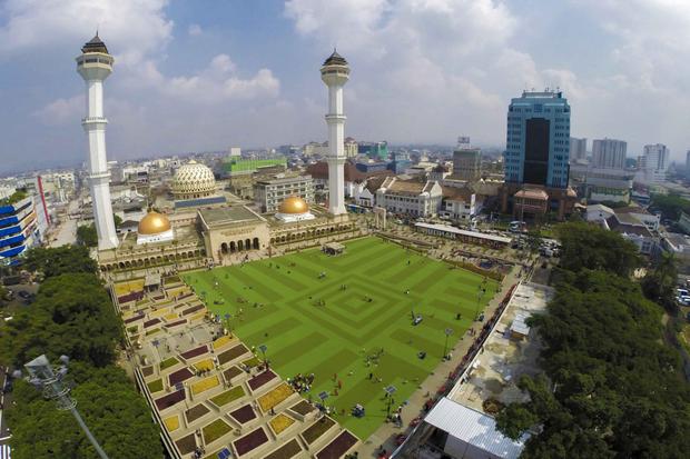 1581297184 480 Top 5 things to see at the Raya Bandung Mosque - Top 5 things to see at the Raya Bandung Mosque, Indonesia