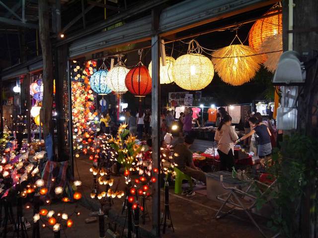 The night market is one of the best places to visit in Chiang Mai 