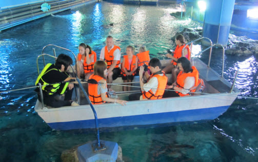 Bangkok Aquarium is one of the best tourist places in Bangkok