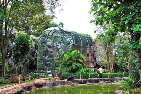 Ragunan Zoo is one of the most important entertainment venues in Jakarta, Indonesia