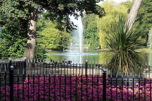 Canon Hill Park is one of the most beautiful tourist sites in Birmingham, England