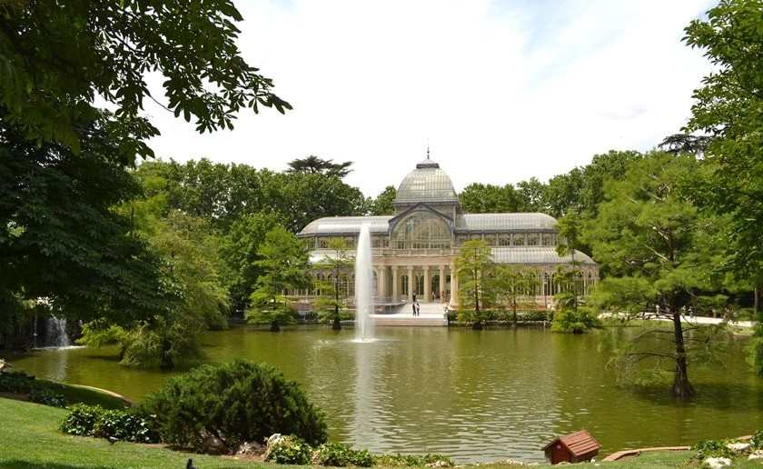 Crystal Palace is one of the most beautiful tourist attractions in Madrid