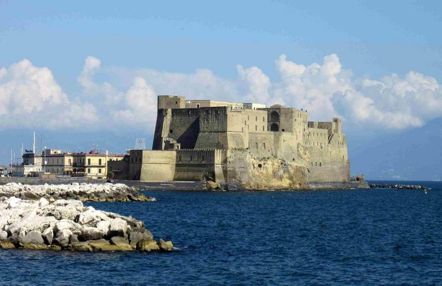 Top 5 activities in the castle of Dellovo Naples Italy