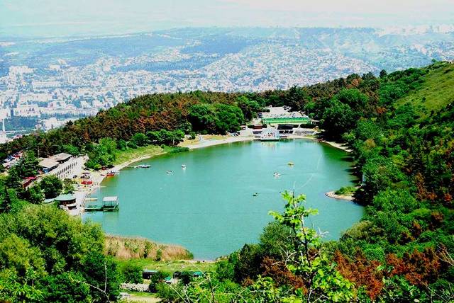 Top 4 activities in Turtle Lake in Tbilisi, Georgia