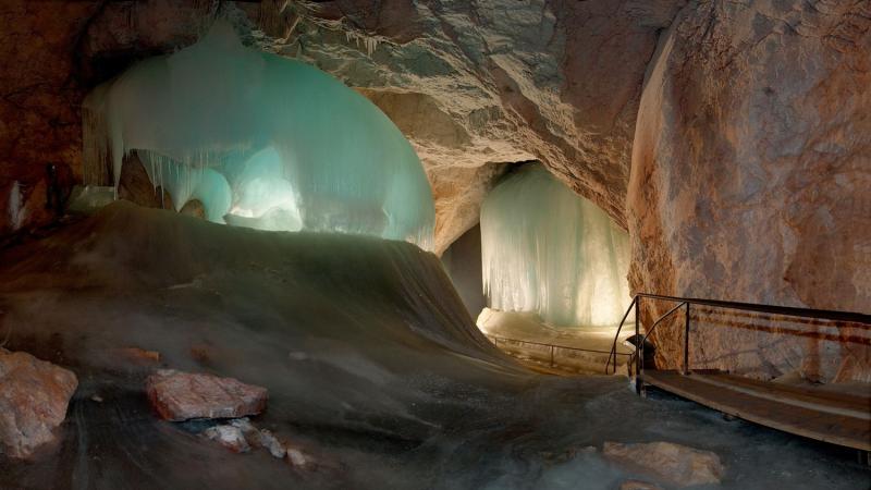The 4 best activities in the Eisenisfelt Caves in Salzburg Austria