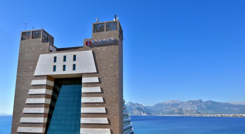 Antalya hotels by the sea