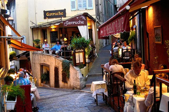 The old city is one of the best places to visit France