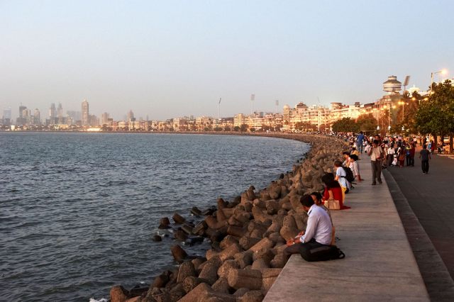 1581303143 647 Top 4 activities at Chowpatty Beach in Mumbai - Top 4 activities at Chowpatty Beach in Mumbai