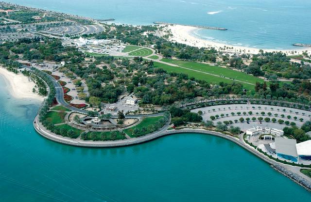 Al Mamzar Beach and Gardens is one of the most beautiful tourist places in Dubai and one of the largest beaches in Dubai, UAE
