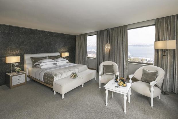1581304333 254 Report on the Richmond Hotel Istanbul - Report on the Richmond Hotel Istanbul
