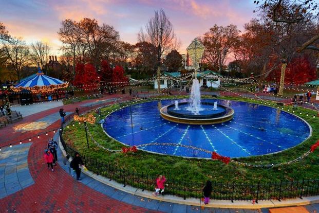 Top 4 activities at Franklin Square Philadelphia