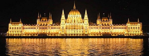 The 5 best activities in the Hungarian Parliament Building Budapest
