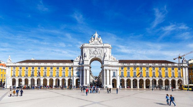 The 4 best commercial activities in Lisbon Portugal