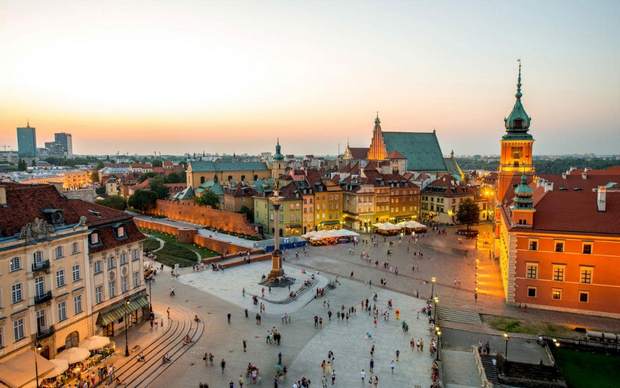 Top 5 activities when visiting the old town in Warsaw Poland