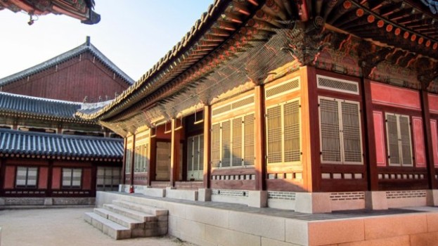 Jeongbuk Palace is one of the best tourist places in South Korea, Seoul