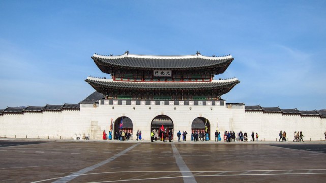 Jeongbuk Palace is one of the most important tourist places in Seoul, South Korea