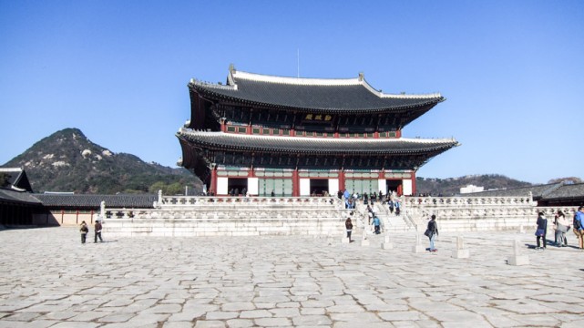 Jeongbuk Palace is one of the best tourist places in Seoul
