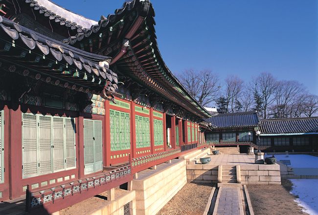 Changdok Palace is one of the most beautiful tourist places in Seoul