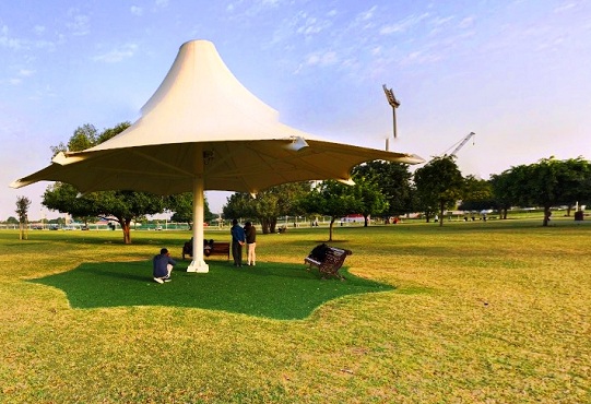 Doha Aspire Park umbrellas and benches