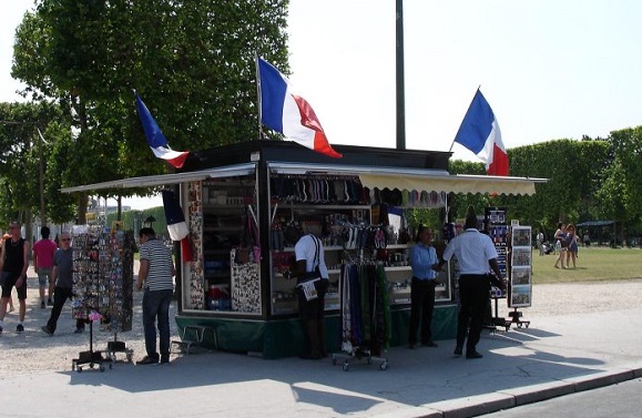 Gift shop at Chon de Mar Square in Paris, France