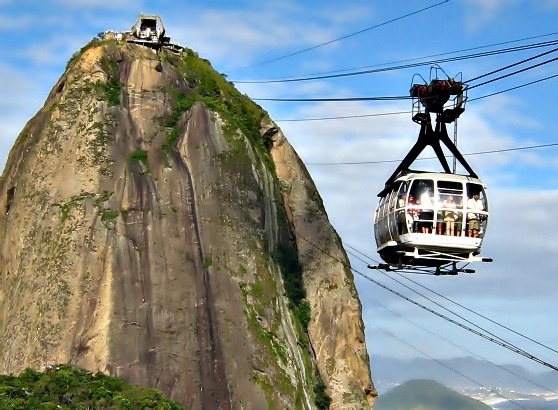 The Sugar Mountain cable car is one of the most important features of Rio de Janeiro