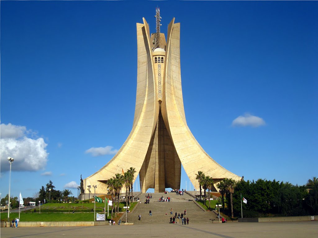 The shrine of the martyr in the city of Algiers is one of the most beautiful tourist places in Algiers
