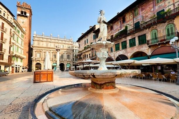 The 4 best activities in Piazza del Irbe Verona, Italy