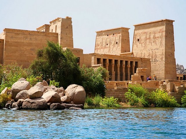 1581340481 374 Top 5 activities when visiting Philae Aswan Temple in Egypt - Top 5 activities when visiting Philae Aswan Temple in Egypt