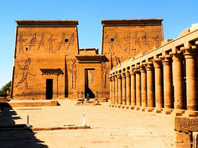 1581340481 989 Top 5 activities when visiting Philae Aswan Temple in Egypt - Top 5 activities when visiting Philae Aswan Temple in Egypt