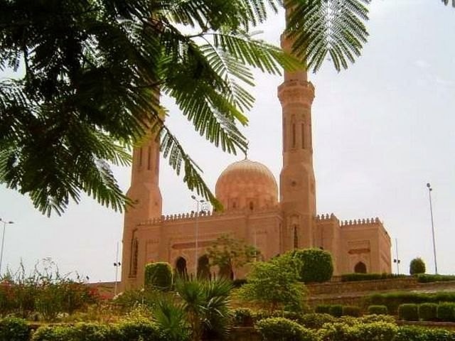 Al-Tabiah Mosque Gardens