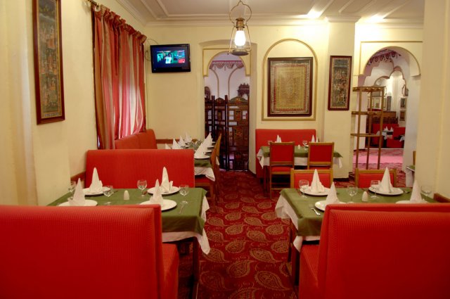 Indian dishes and dishes in Oran restaurants