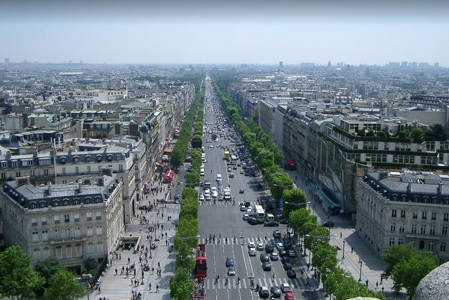 1581348472 316 The 7 best Paris tourist streets that we recommend you - The 7 best Paris tourist streets that we recommend you to visit