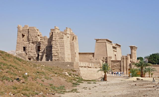 1581349922 520 Top 5 activities when visiting Habu Temple in Luxor - Top 5 activities when visiting Habu Temple in Luxor