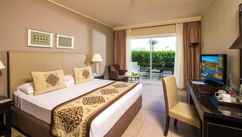 Jaz Fanara Hotel is one of the plateau hotels in Sharm El Sheikh, which has a charming view of the sea.