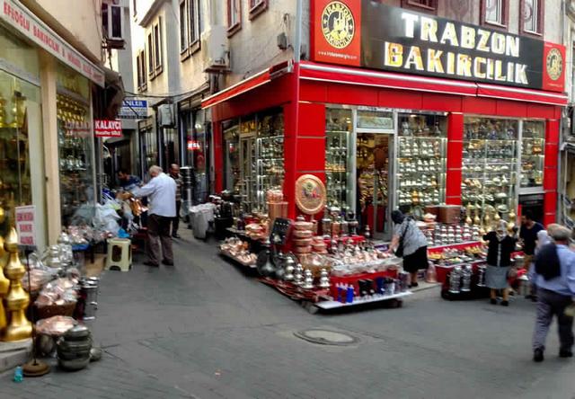 Caddesi Street is one of the best shopping spots in Trabzon 