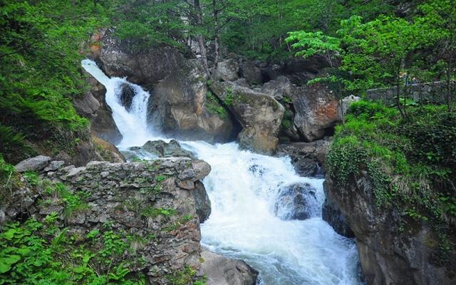 Sumela Falls is one of the distinctive Trabzon Falls